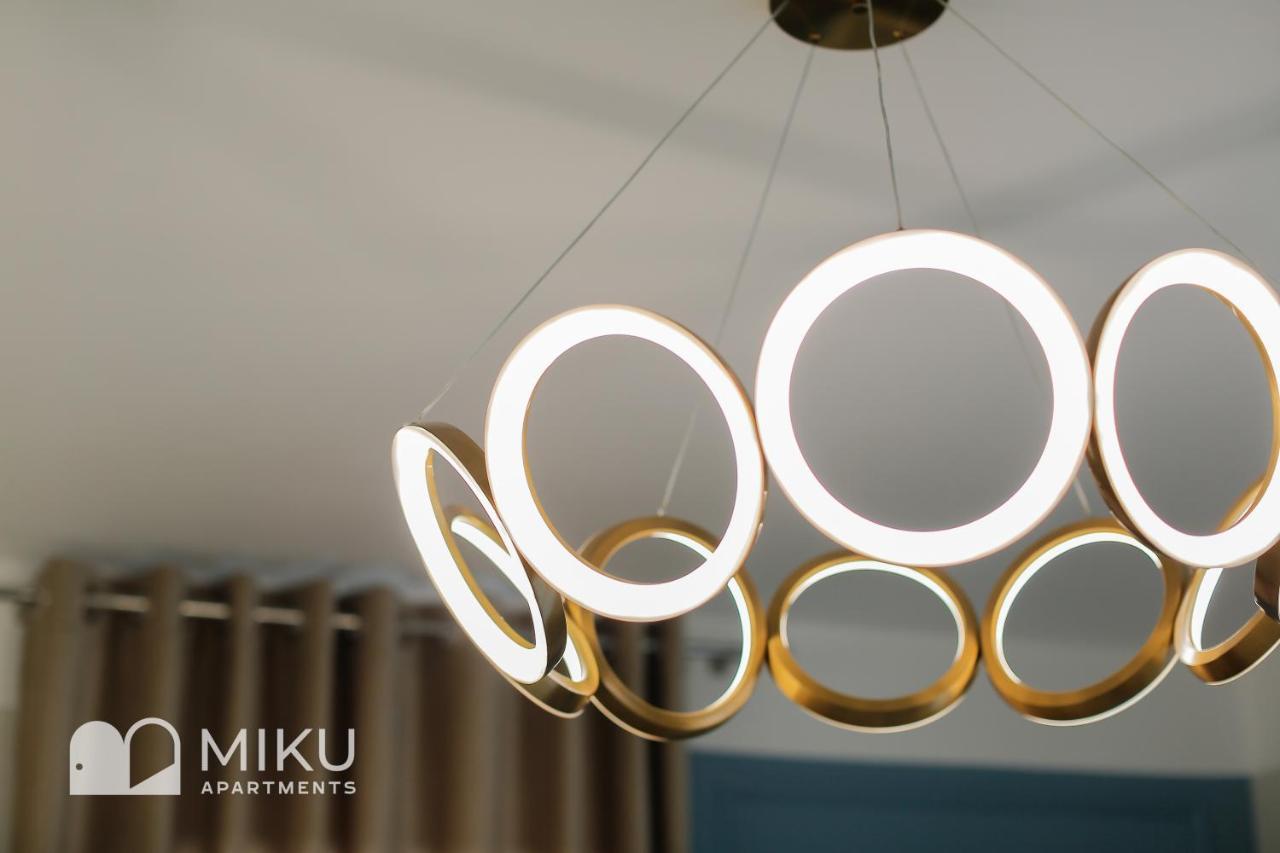 Miku Apartment - Glamorous 1Bedroom Apartment At Olympic Residence Tirana Exterior foto